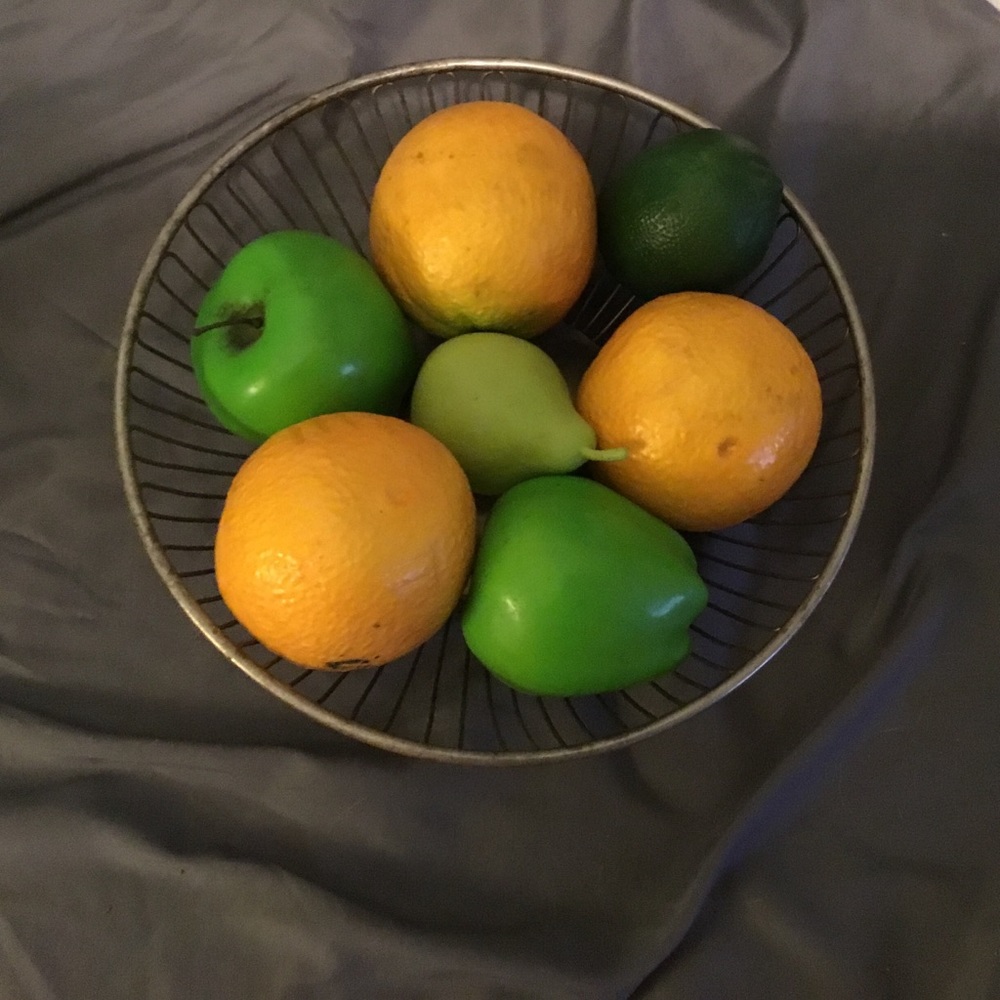 INTERNATIONAL SILVER COMPANY FRUIT BASKET